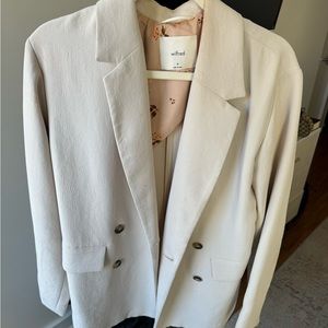 Aritzia Wilfred blazer size medium. Great condition in white/grey color